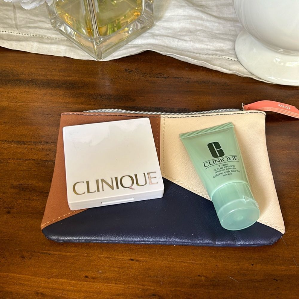 Clinique scrub cream and palette Ipsy bag all new